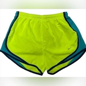 - 𝅺NIKE DriFit Running Shorts SMALL